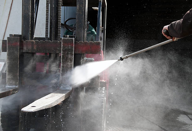 Best Playground Equipment Cleaning  in Amberley, OH